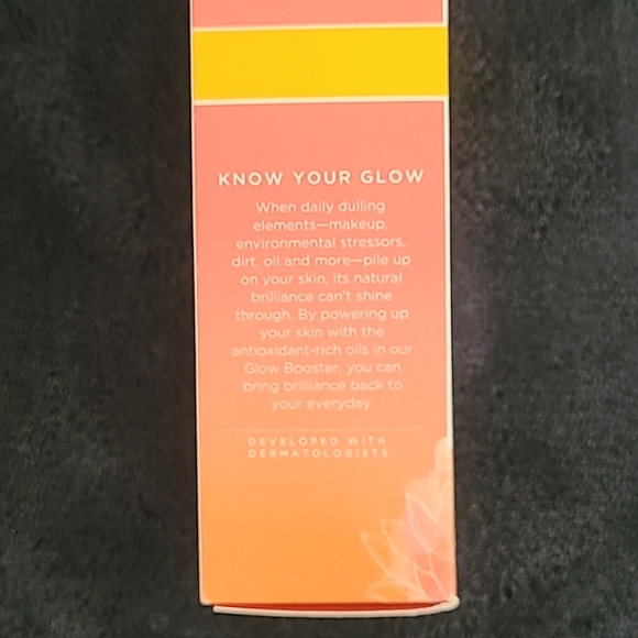 ~BNIB~ Burt's Bees Truly Glowing glow booster w/ Antioxidant rich oils, .51 FLoz - Picture 3 of 4